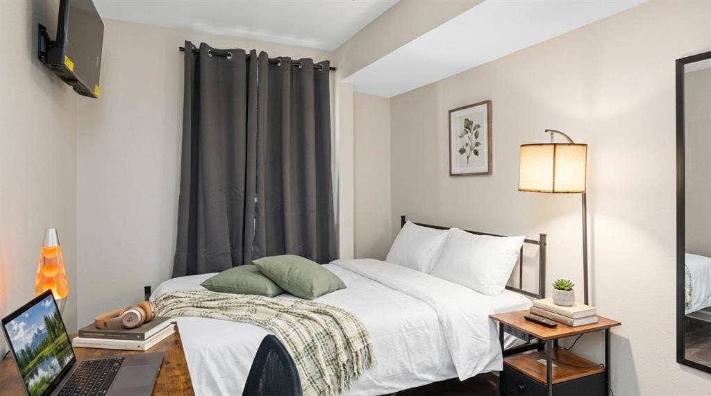 6 BR in Dallas