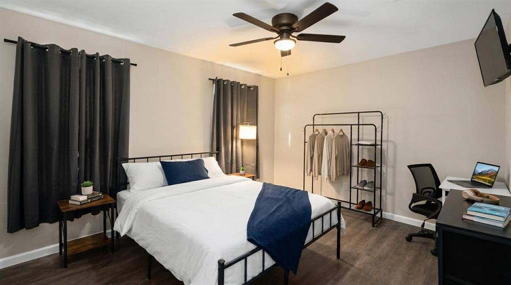 6 BR in Dallas
