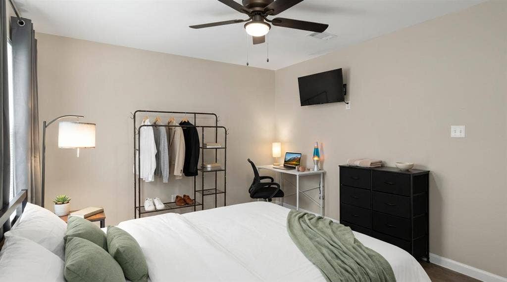 6 BR in Dallas