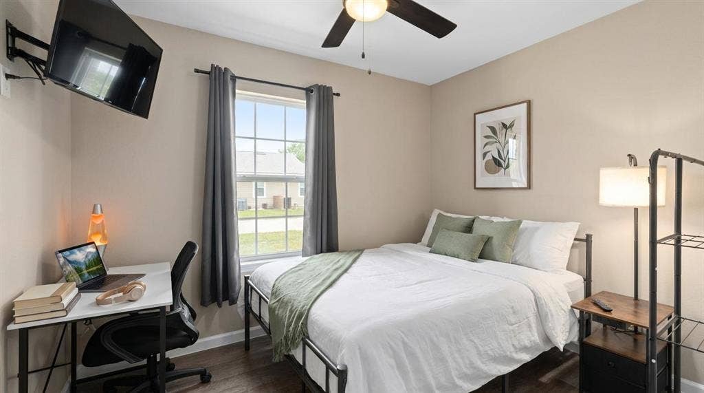 6 BR in Dallas
