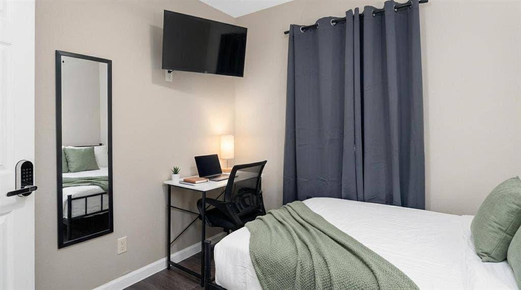 6 BR in Dallas