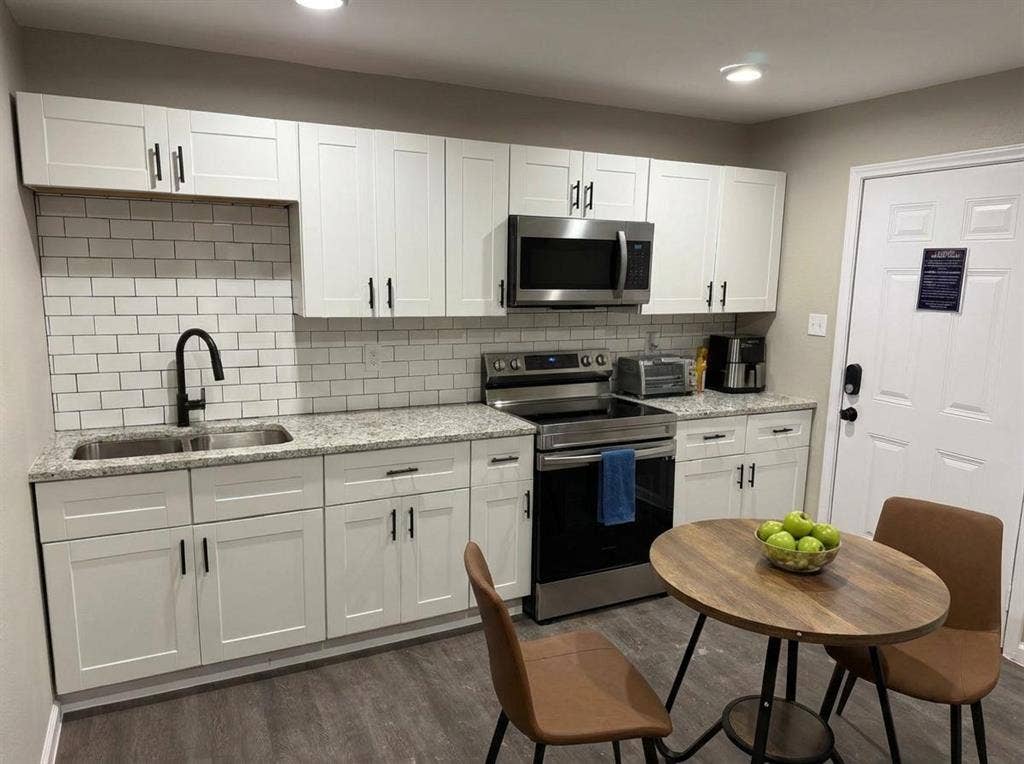 6 BR in Dallas