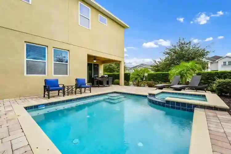 7 BR in Kissimmee