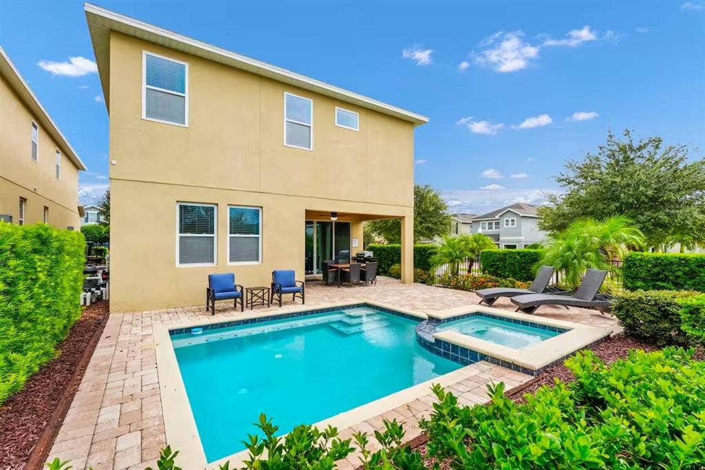 7 BR in Kissimmee