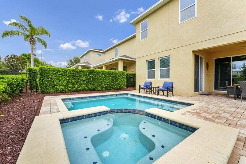 7 BR in Kissimmee