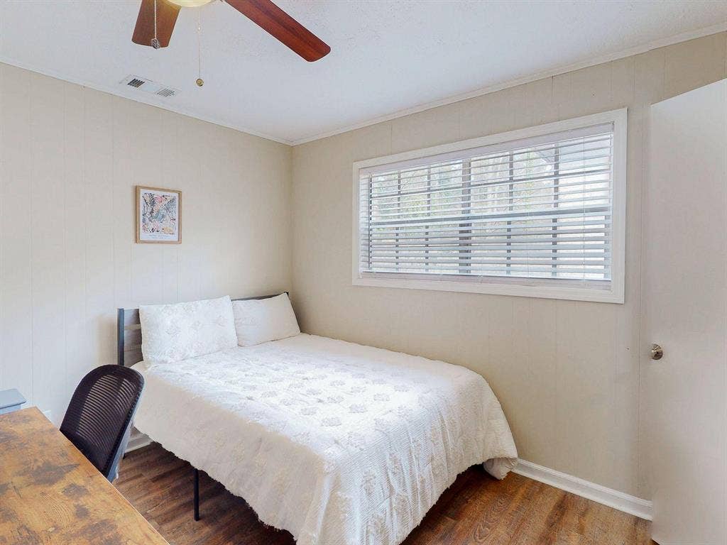 8 BR in Decatur
