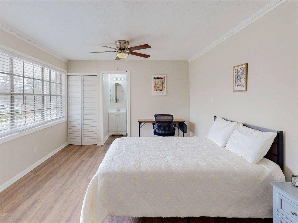 8 BR in Decatur