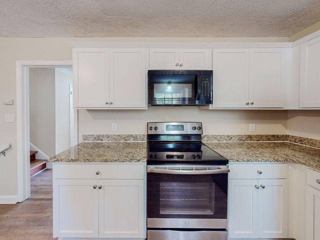 8 BR in Decatur
