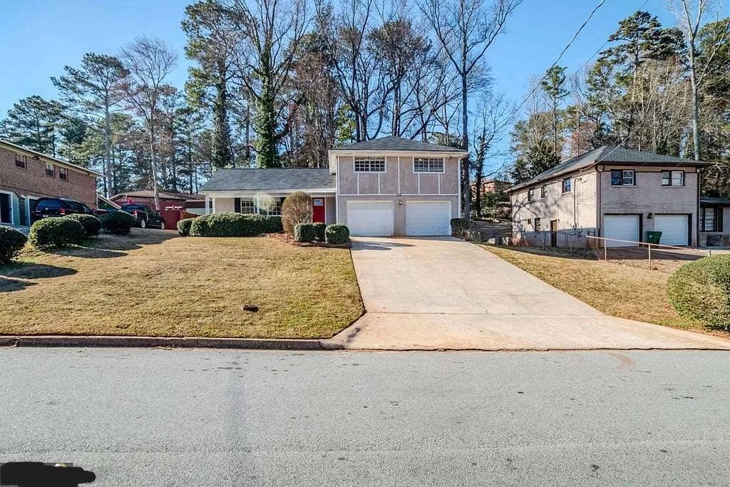 8 BR in Decatur