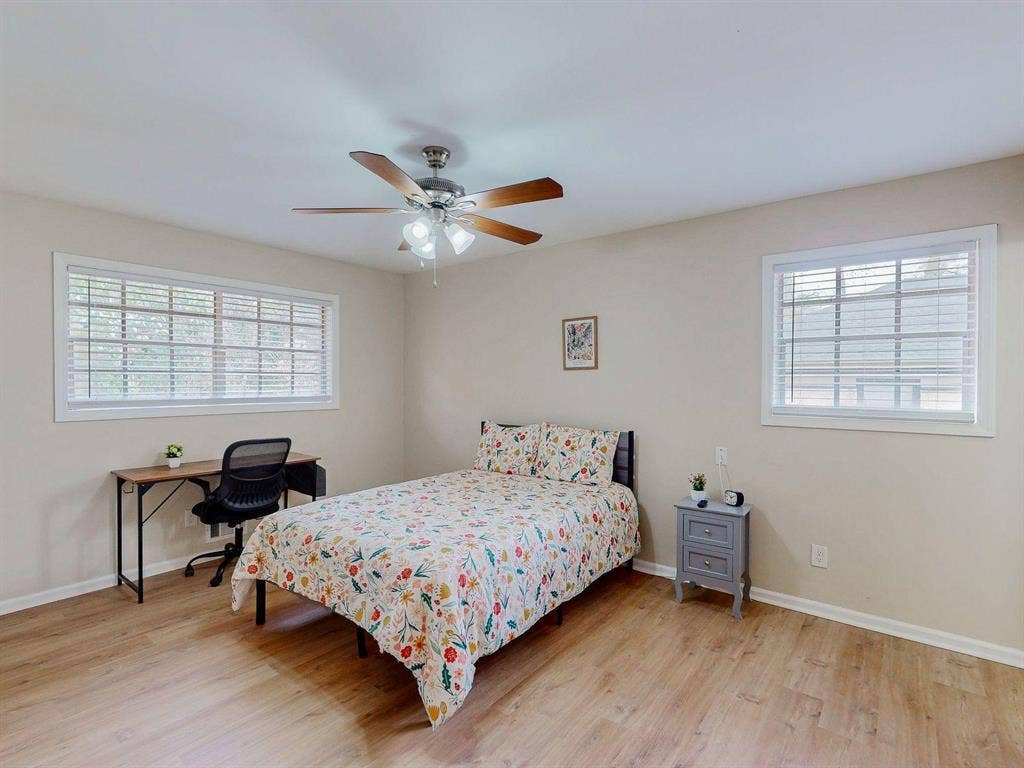 8 BR in Decatur