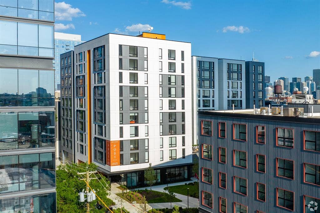 Private Bedroom in 3 Bed Co-Living