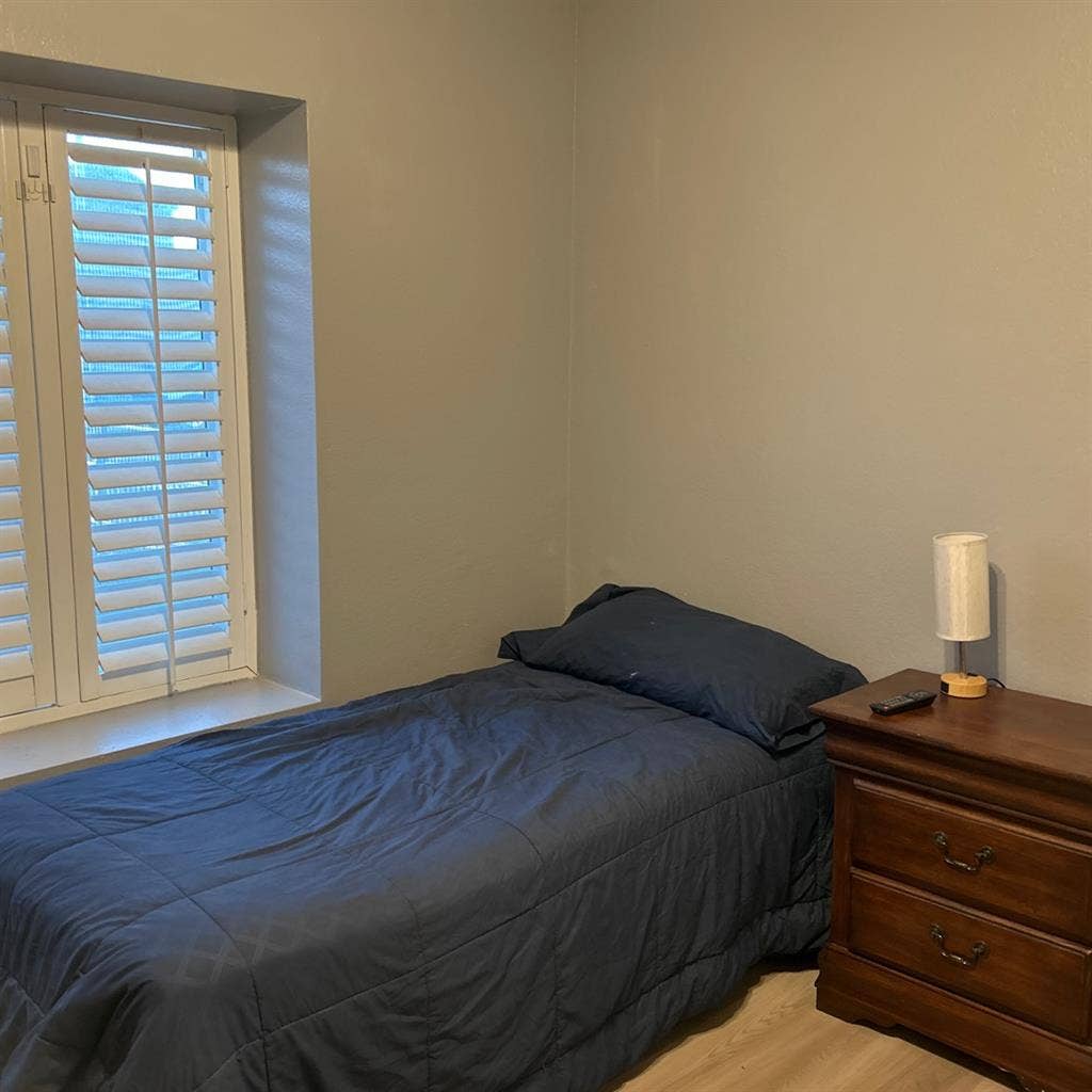 Beautiful room for rent in Peoria