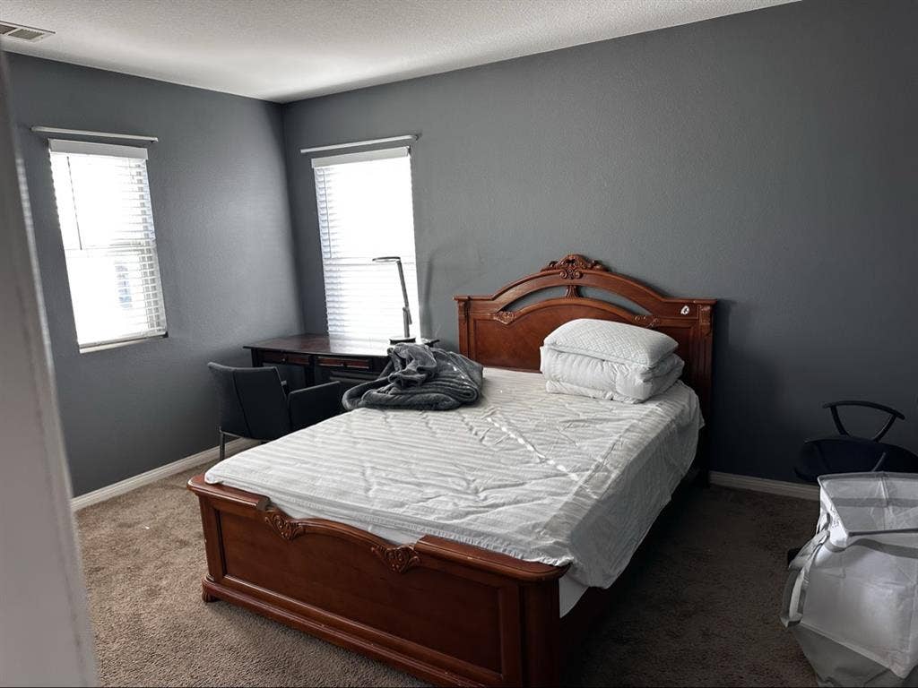Two rooms for rent