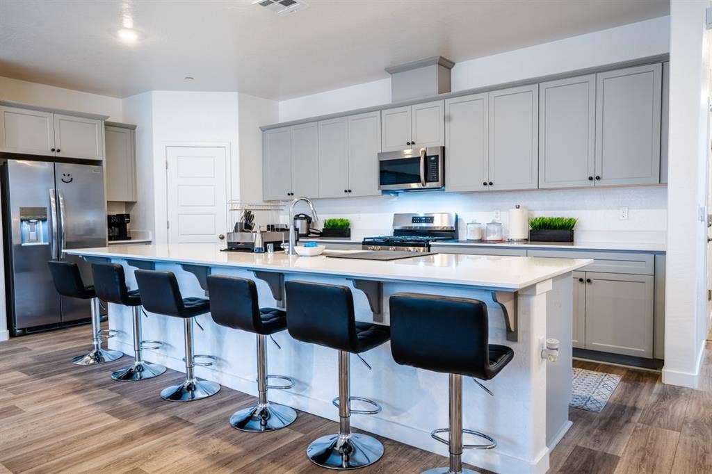 All Female Tenant Living