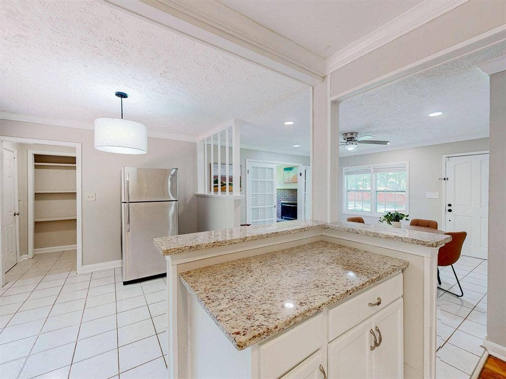 4 BR in Marietta