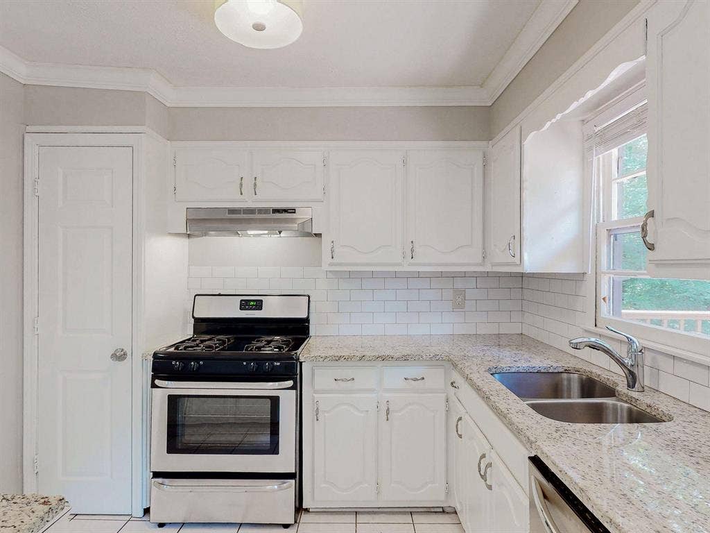 4 BR in Marietta