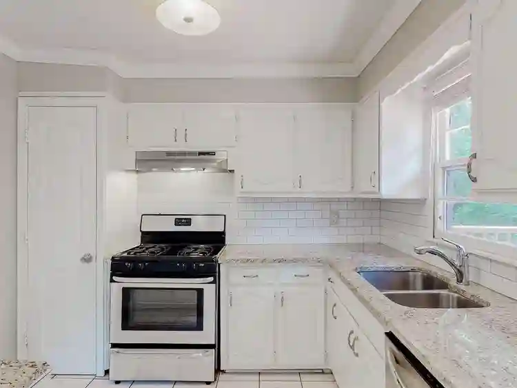 4 BR in Marietta