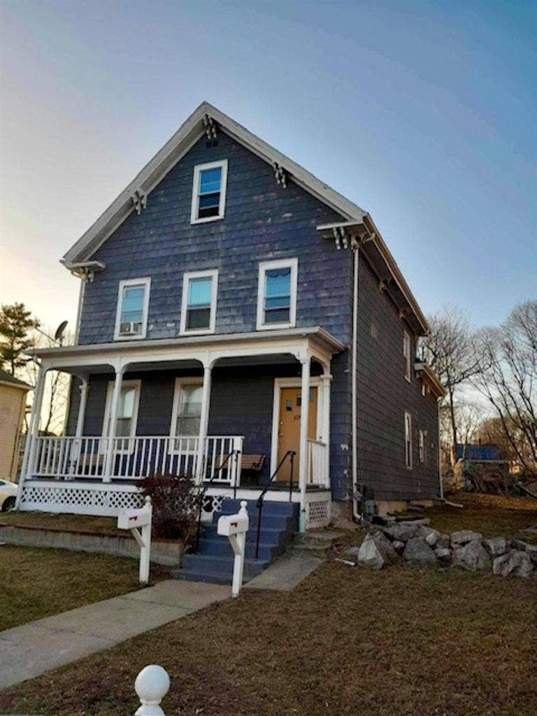 2 BR in Boston