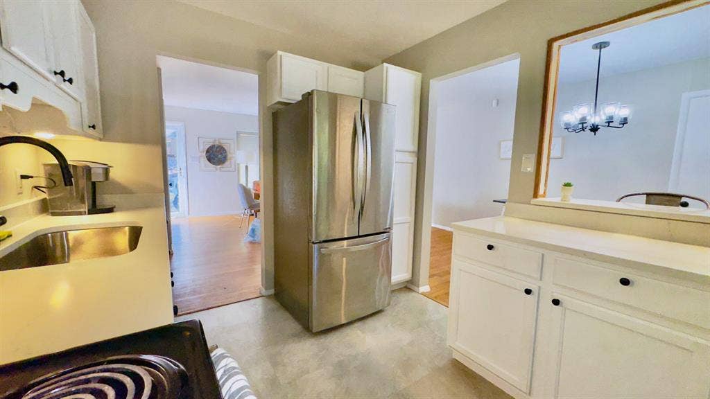 6 BR in Durham