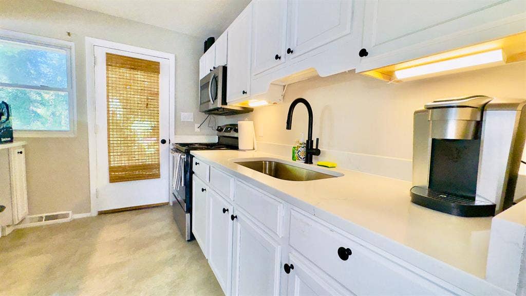 6 BR in Durham