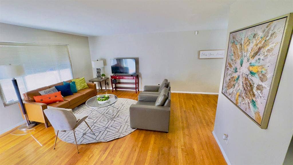 6 BR in Durham