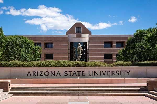 9 BR in Glendale
