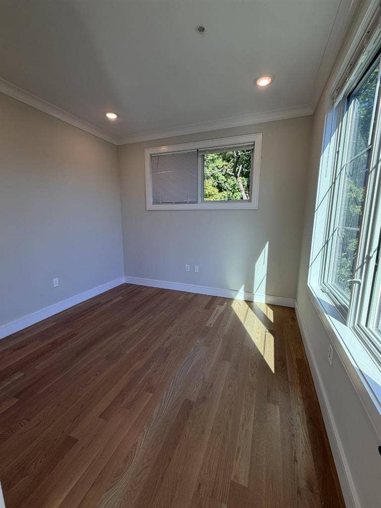 ROOM FOR RENT BRIGHTON ALLSTON LINE