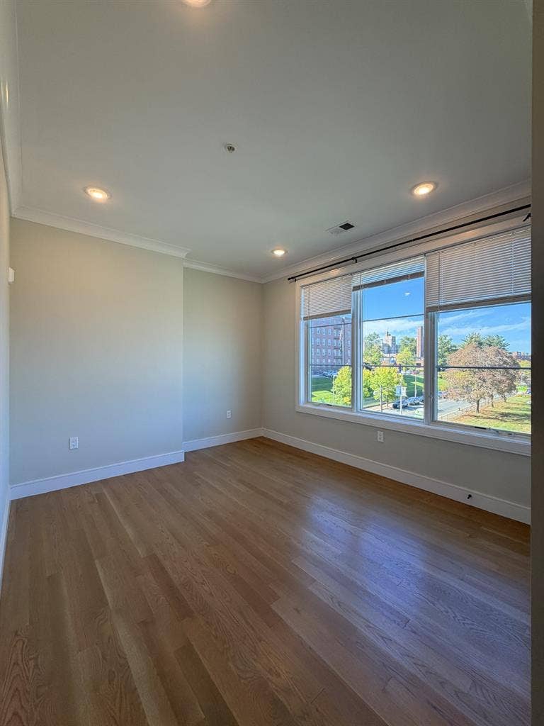ROOM FOR RENT BRIGHTON ALLSTON LINE
