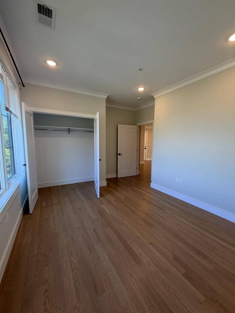 ROOM FOR RENT BRIGHTON ALLSTON LINE