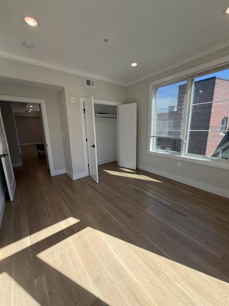 ROOM FOR RENT BRIGHTON ALLSTON LINE