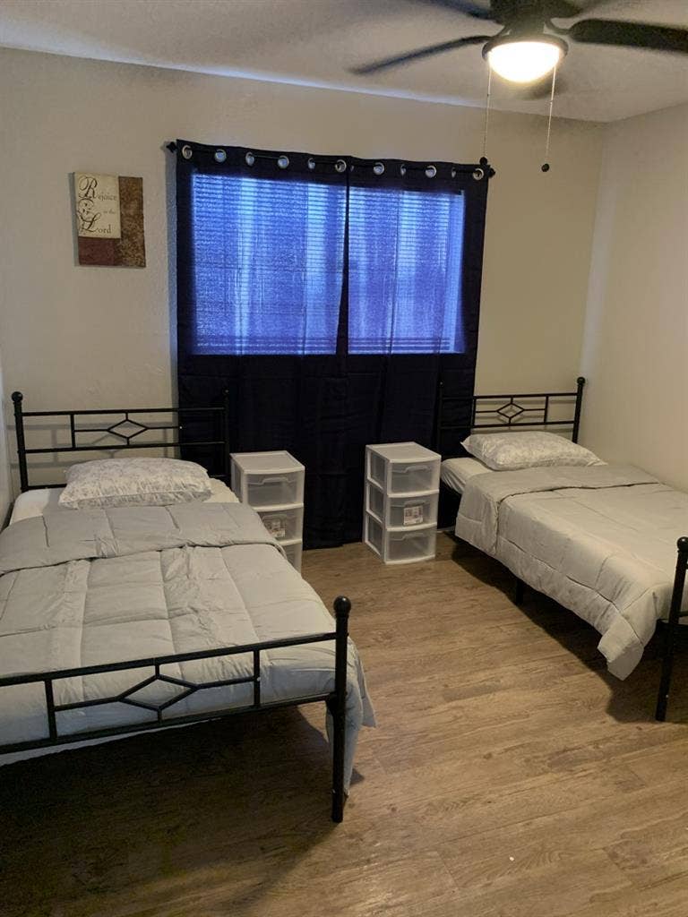 Shared housing with shared room