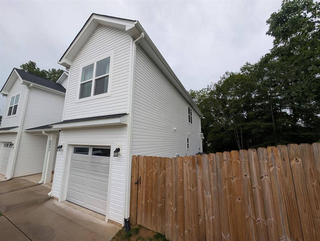 3 BR in Charlotte