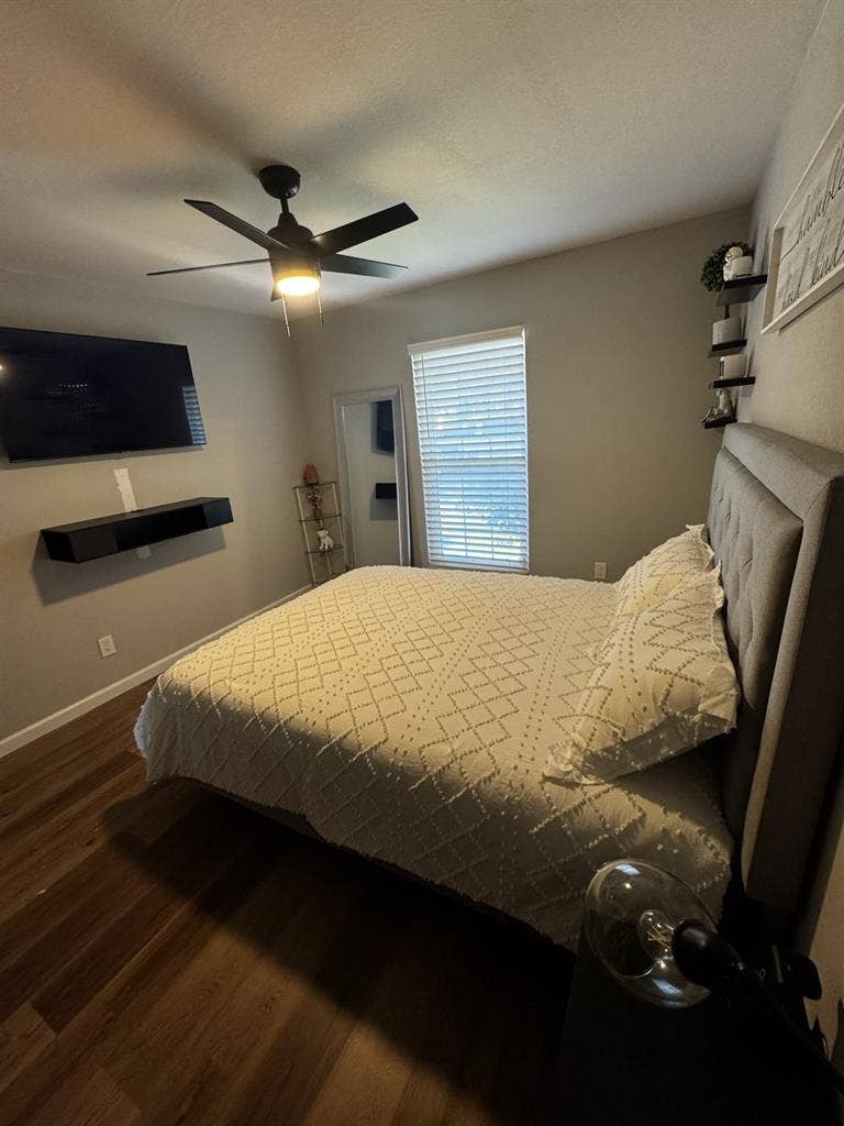 Cozy Room with Bathroom!