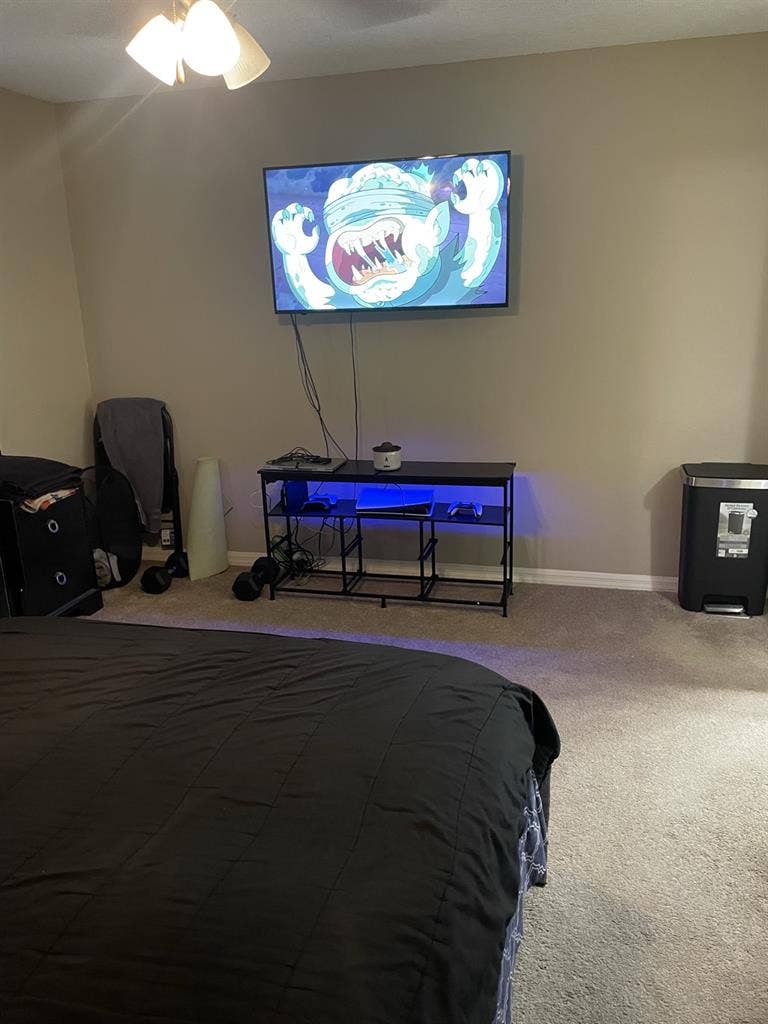 1 master bedroom available