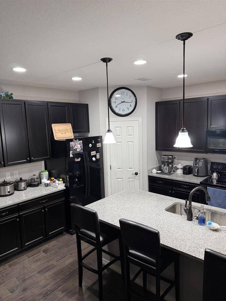 CLOSE TO THE AIRPORT AND COSTCO