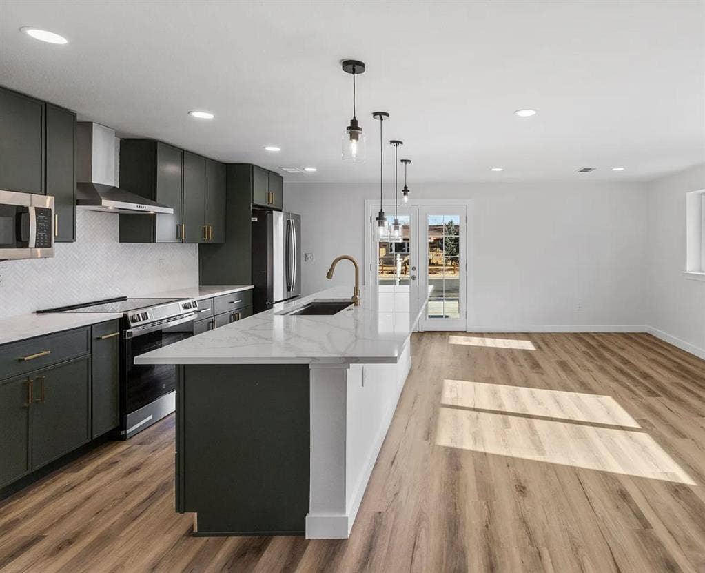 5 BR in Broomfield