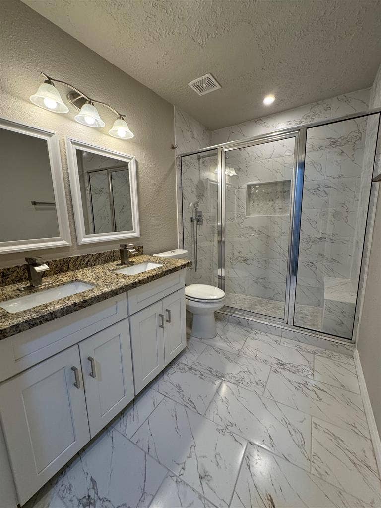 10 BR in Houston