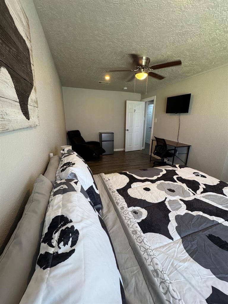 10 BR in Houston