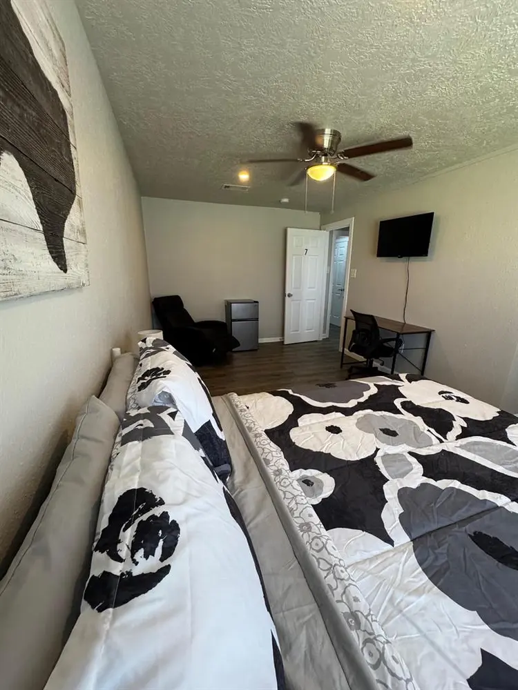 10 BR in Houston