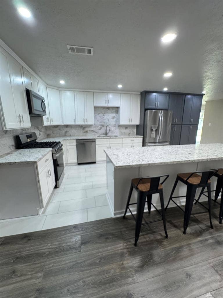 10 BR in Houston