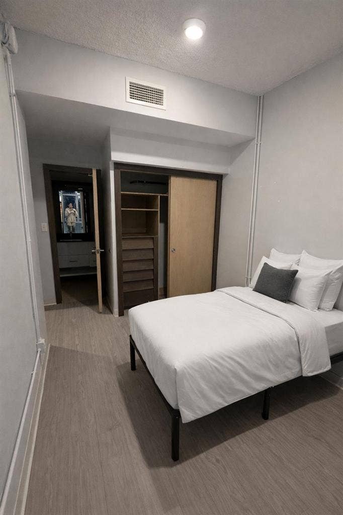 12 BR in Kansas City