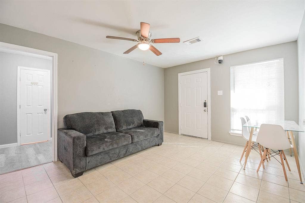 6 BR in Dallas