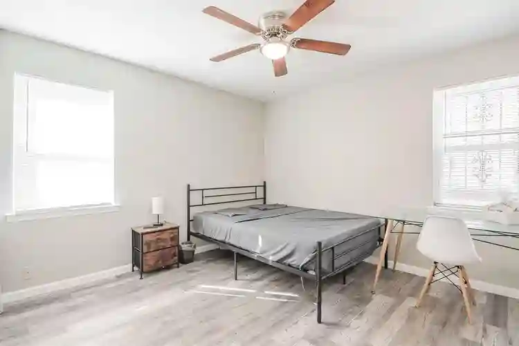 6 BR in Dallas