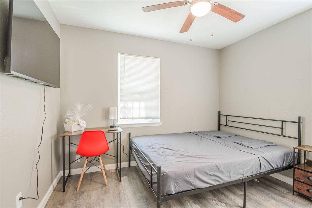 6 BR in Dallas