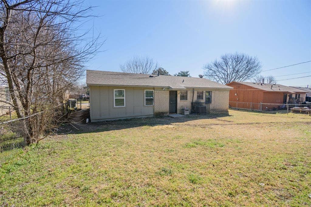 6 BR in Dallas