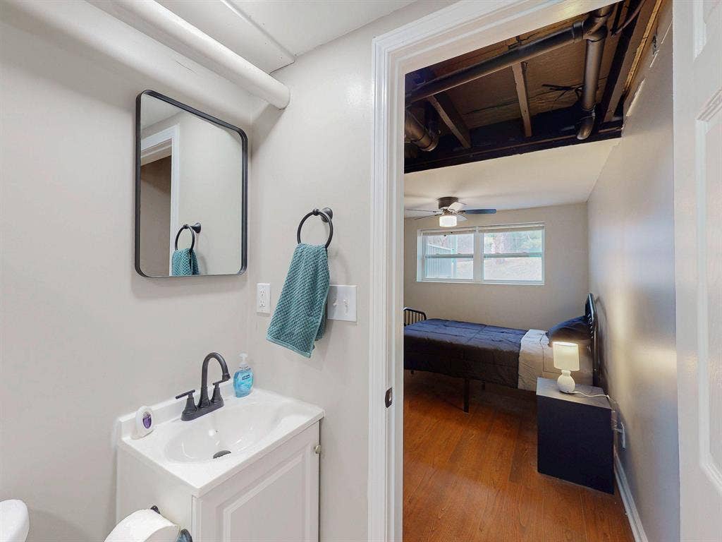 7 BR in Stone Mountain
