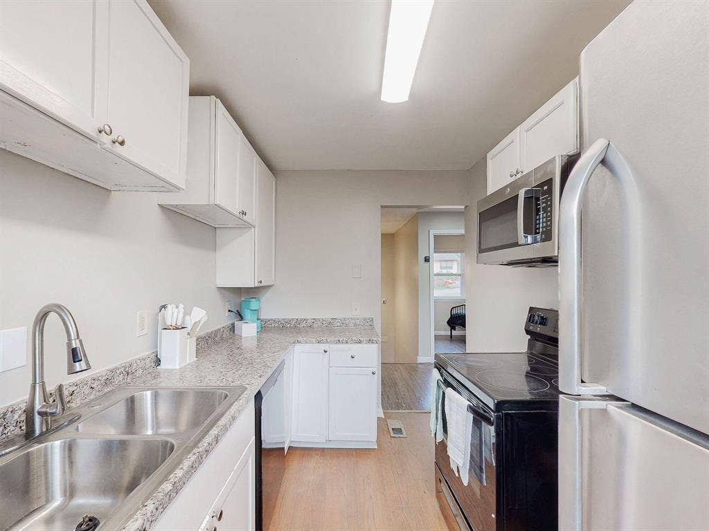 7 BR in Stone Mountain