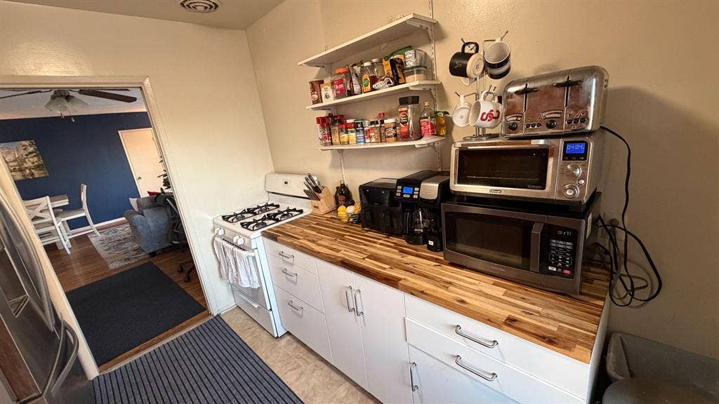 3 BR in Los Angeles