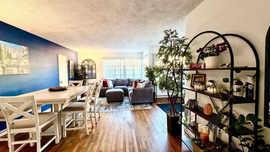 3 BR in Los Angeles
