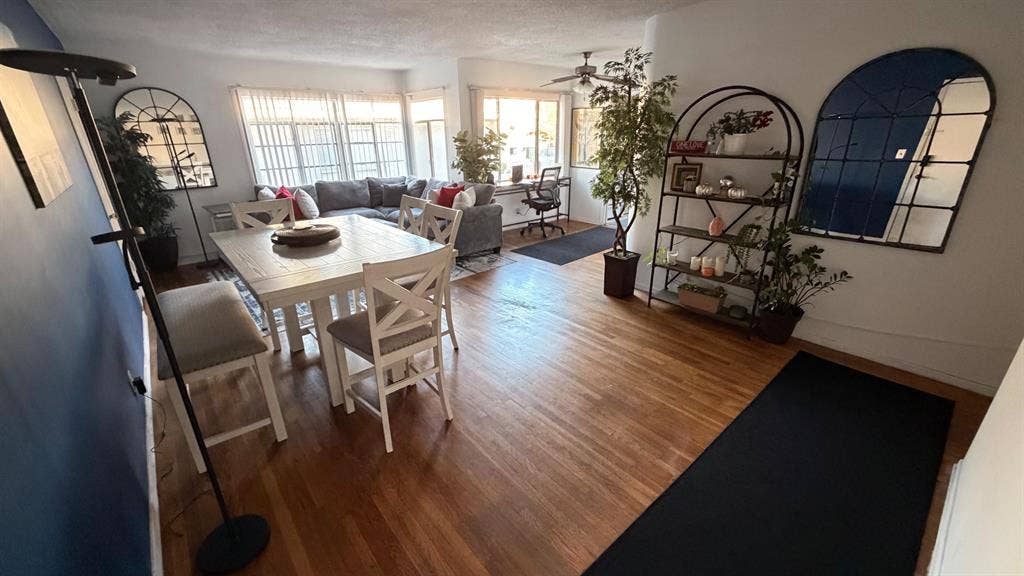 3 BR in Los Angeles
